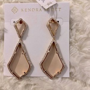 NWT Kendra Scott Alexa Statement Earrings in CZ RSG Iridescent Peach